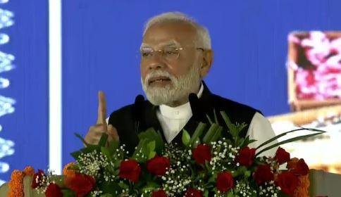 नरेंद्र मोदी