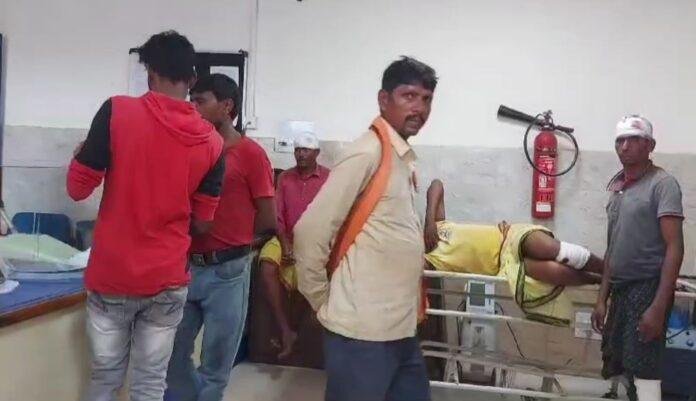 Bokaro : कुकुरतोपा में जमकर चले धारदार हथियार, महिला समेत नौ जख्मी, ये था मामला...