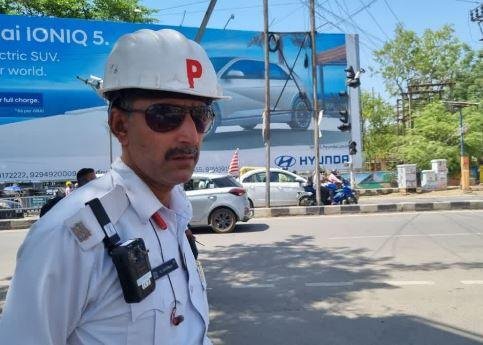Ranchi Traffic Police News अब दो शिफ्ट में काम करेंगे ट्रैफिक जवान, ये होगी सुविधा...
