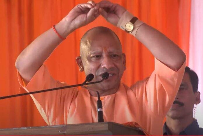 लखनऊ के कार्यक्रम में बोलते सीएम योगी आदित्यनाथ