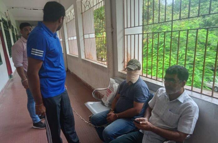 हजारीबाग गिरप्तार-min Breaking : हजारीबाग से अलकायदा का एक संदिग्ध आतंकी गिरफ्तार, एटीएस ने...