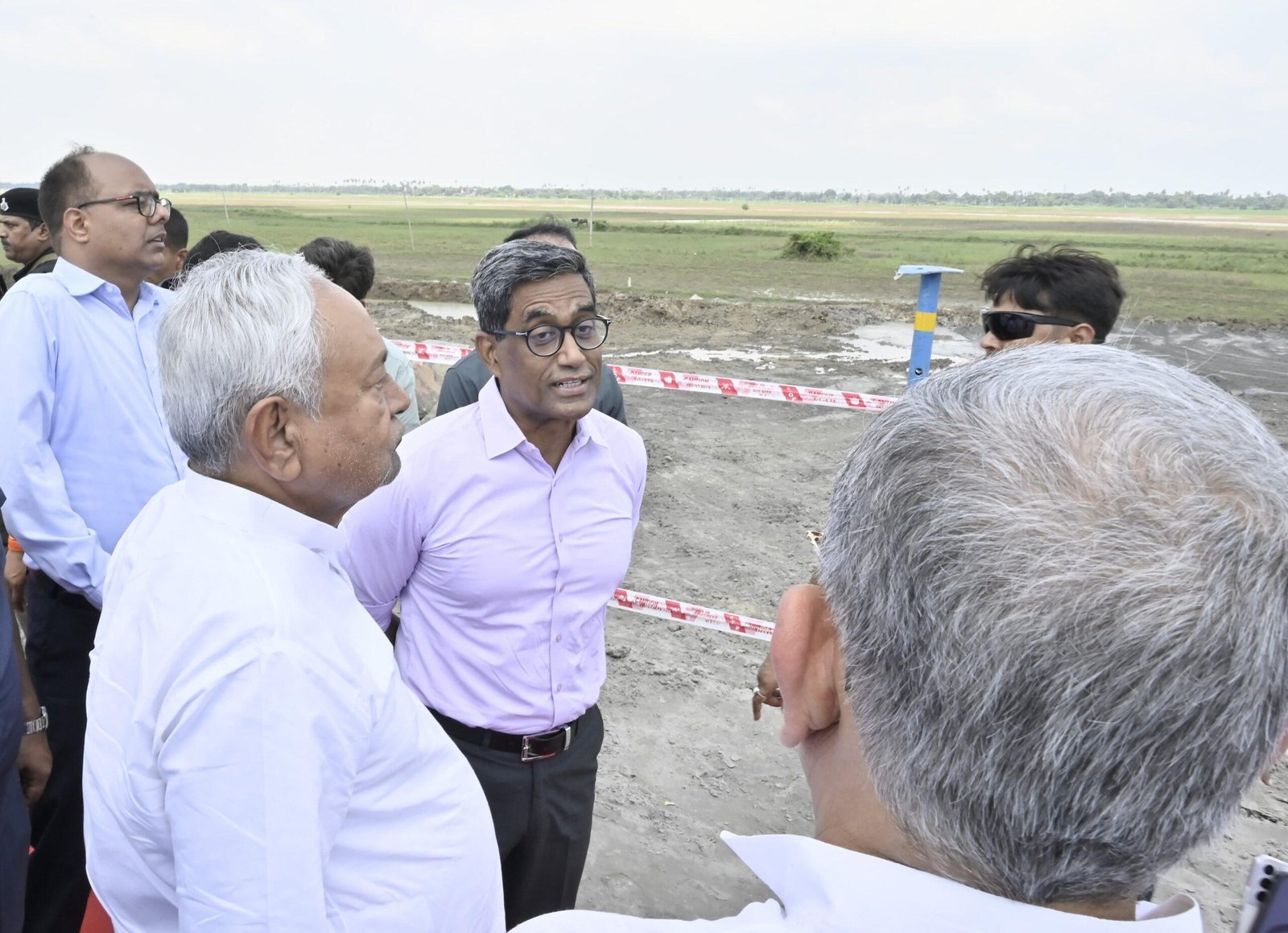 CM Nitish ने निर्माणाधीन सड़क और पुलों का किया निरीक्षण, कई योजनाओं का किया उद्घाटन