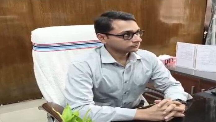 DM ने बाढ़ को लेकर तैयारी और व्यवस्था की दी जानकारी