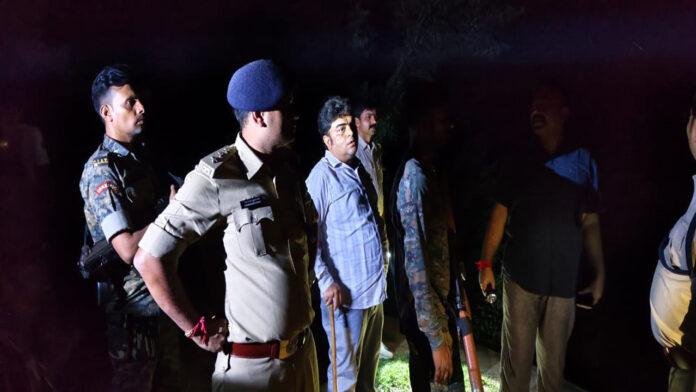 Banka Police बालू के अवैध खनन को लेकर जिला प्रशासन की बड़ी कार्रवाई, 4 ट्रैक्टर सहित एक गिरफ्तार
