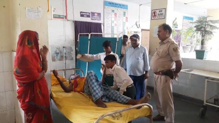 बच्चों के विवाद को लेकर 2 पक्षों के बीच जमकर चलीं लाठियां, 3 घायल