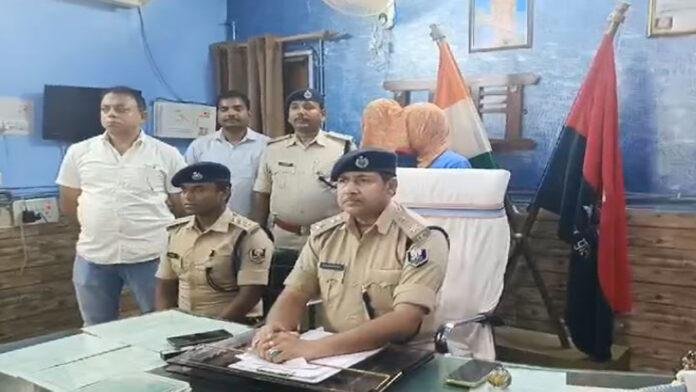 पेंटर और मैकेनिक की जोड़ी ने कर दी वृद्ध की हत्या, हुए गिरफ्तार