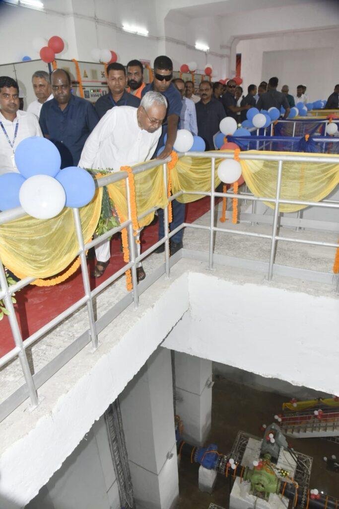मुख्यमंत्री ने कैमूर जिला में विभिन्न योजनाओं का किया उद्घाटन एवं शिलान्यास