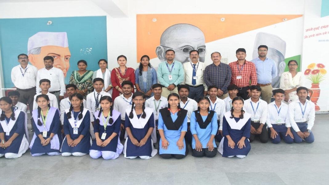 क्रिप्टिक क्रॉसवर्ड वर्कशॉप का आयोजन, दिल्ली से आए विशेषज्ञ ने सिखाईं खेल की बारीकियां