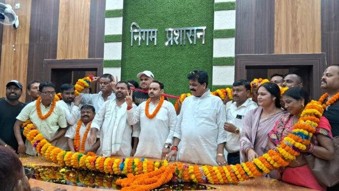 पटना HC के फैसले के बाद गया में मेयर का हुआ भव्य स्वागत, कहा- सत्य की हुई जीत 