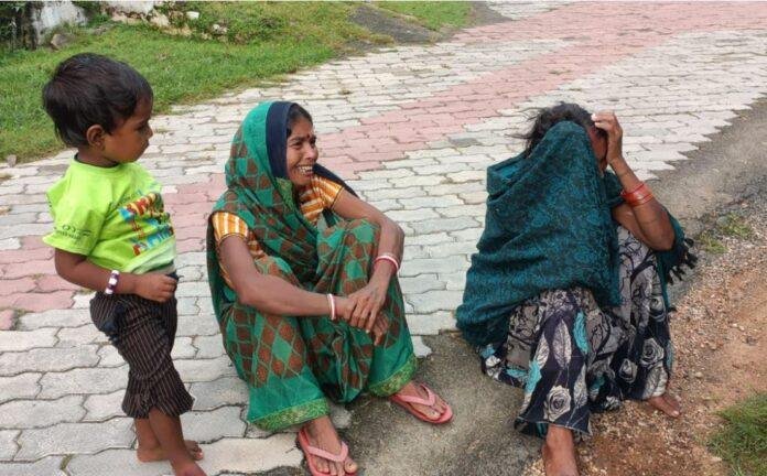 गिरिडीह के तिसरी में शोकाकुल परिजन