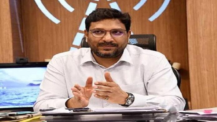 भ्रष्टाचार पर बड़ी कार्रवाई, संजीव हंस व गुलाब यादव समेत एक दर्जन आरोपियों पर FIR दर्ज