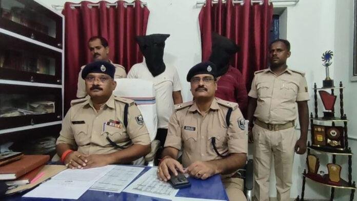 पुलिस ने एक घंटे के अंदर अपहृत युवक को किया बरामद, 2 गिरफ्तार