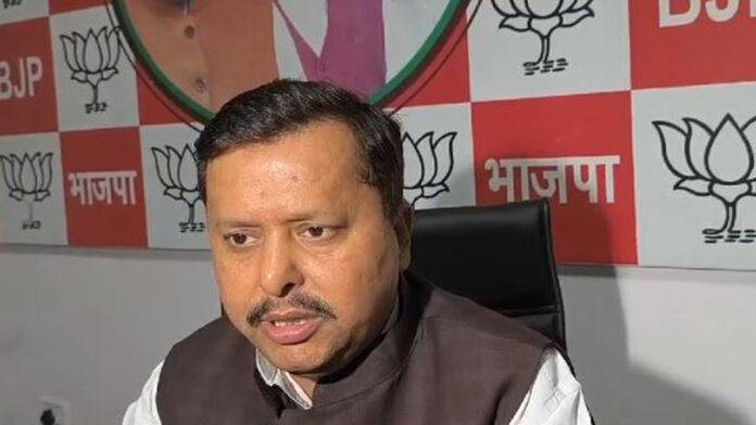 मंत्री नितिन का तेजस्वी पर कटाक्ष, कहा- यात्रा का कोई अर्थ नहीं
