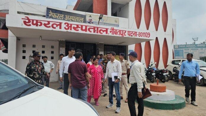 Naubatpur Hospital नवीन कुमार ने प्राथमिक स्वास्थ्य केंद्र सह रेफरल अस्पताल का किया निरीक्षण