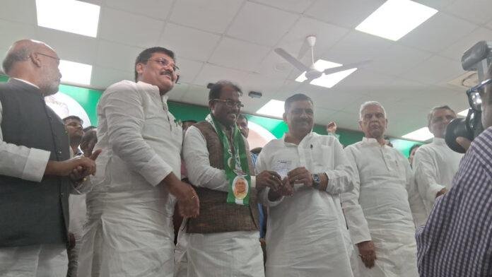 Breaking : JDU में शामिल हुए पूर्व मंत्री श्याम रजक