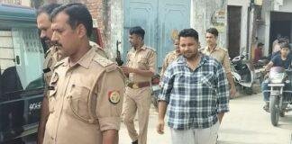 पुलिस हिरासत में भदोही के सपा विधायक का बेटा।