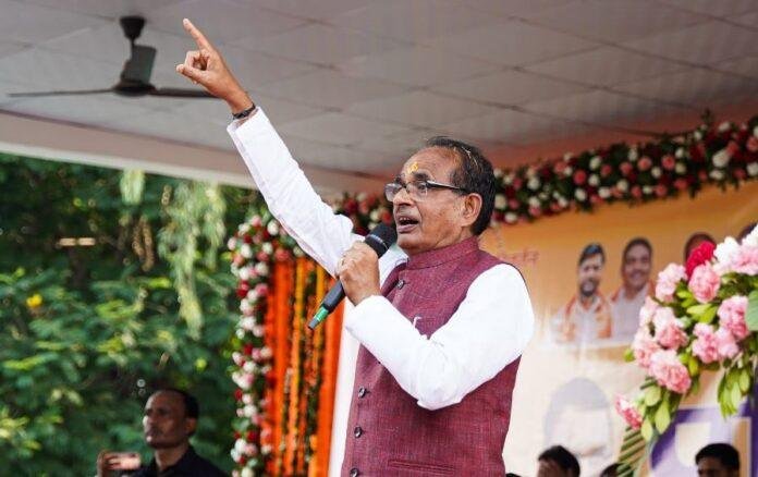 Palamu में शिवराज की हुंकार-पेपर लीक मोर्चा बन गया JMM, BJP की सरकार बनते ही पेपर लीक की उच्चस्तरीय जांच होगी...
