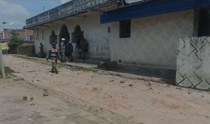 Hazaribagh : बड़कागांव में विश्वकर्मा पूजा मूर्ति विसर्जन के दौरान दो पक्षों में झड़प, जमकर चले ईंट-पत्थर और...