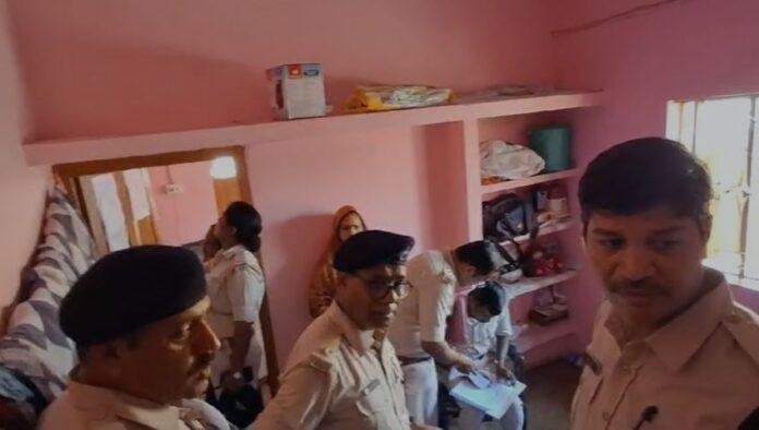Dhanbad Breaking : पकड़ा गया निरज तिवारी हत्याकांड का फरार आरोपी, पुलिस ने की कुर्की जप्ती और...