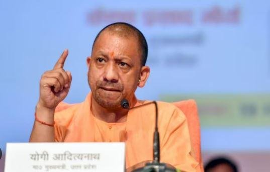 भारी बारिश से UP की बढ़ी चिंता, सीएम योगी ने प्रभावितों को तत्काल मदद को दिया निर्देश यूपी में बीती रात से जारी भारी बारिश से बने हालात पर चिंतित सीएम योगी ने अधिकारियों को दिए जरूरी निर्देश।