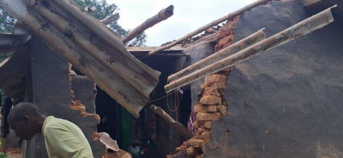 चैनपुर हाथी आतंक चैनपुर