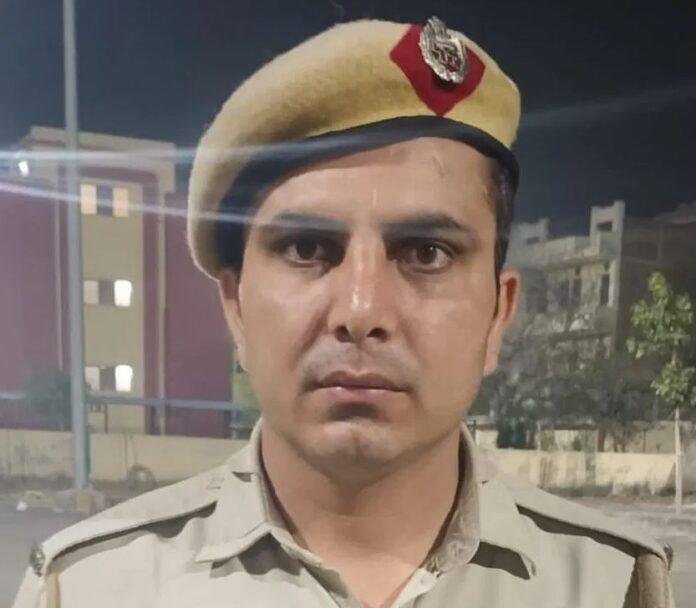 Constable Crushed In Delhi : मृत कांस्टेबल संदीप की फाइल फोटो
