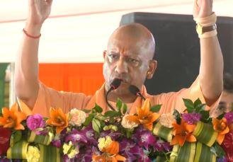 CM Yogi यूपी को 3-4 साल में देश की नंबर एक अर्थव्यवस्था बनाने में जुटे, मैनपुरी में किया खुलासा मैनपुरी के कार्यक्रम में सीएम योगी आदित्यनाथ