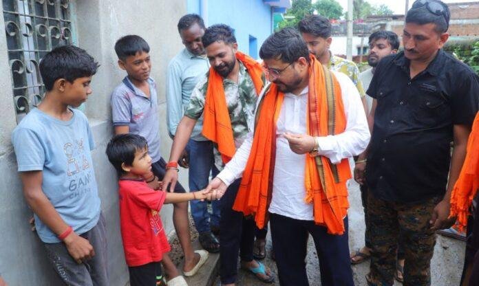 Hazaribagh : भाजपा नेता हर्ष अजमेरा ने कटकमसांडी प्रखंड के कंचनपुर पंचायत का किया दौरा