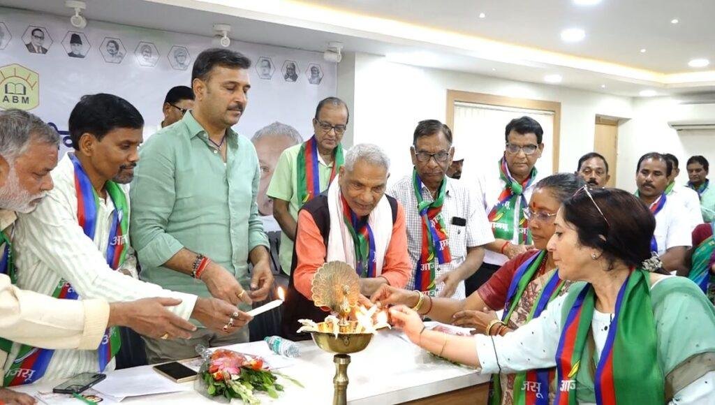 Ranchi : JMM से वरिष्ठ नेताओं का विश्वास खत्म हो रहा है-सुदेश महतो... | 22Scope News लूबगज min 22Scope News