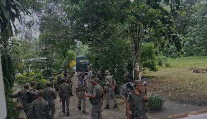 वाीपदत-min Hazaribagh सदर एसडीओ के आवास पर एसीबी की बड़ी कार्रवाई, भारी संख्या में पुलिस बल तैनात...