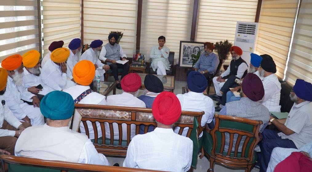Delhi : सिख समुदाय ने गृह राज्य मंत्री नित्यानंद राय से की मुलाकात, राहुल गांधी के बयान... 2 22Scope News वीब min 22Scope News