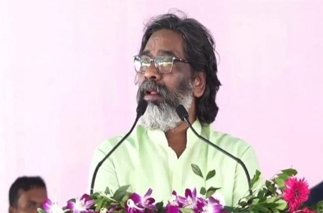Ranchi : सीएम हेमंत की बड़ी घोषणा, 18 साल की युवतियों भी मिलेगा मंईयां योजना का लाभ...