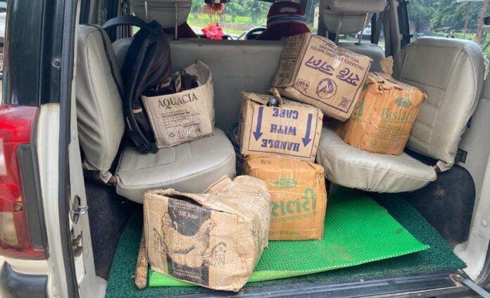 Bokaro : उत्पाद विभाग की बड़ी कार्रवाई, दिनदहाड़े होटल में छापेमारी, भारी मात्रा में मिला...