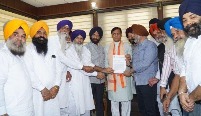 ुाब-min Delhi : सिख समुदाय ने गृह राज्य मंत्री नित्यानंद राय से की मुलाकात, राहुल गांधी के बयान...