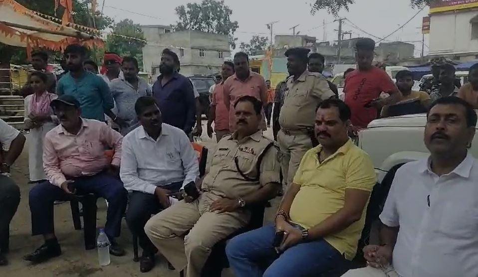 Ranchi : देवड़ी मंदिर में आदिवासी खुटकटीदार और प्रशासन आमने सामने