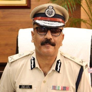 झारखंड के चार अधिकारियों पर चुनाव आयोग का बड़ा फैसला, डीजीपी अनुराग गुप्ता की छुट्टी संभावित