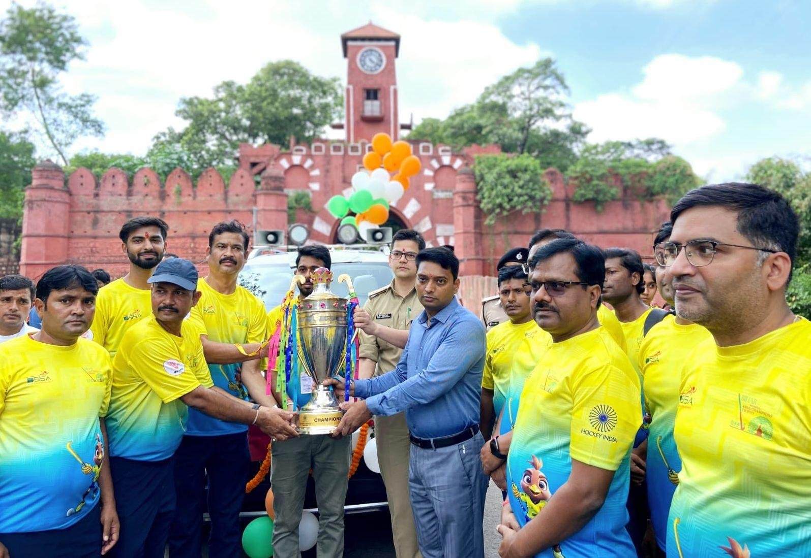 Asian Women's Hockey Championship Trophy गौरव यात्रा का मुंगेर में भव्य स्वागत, डीएम ने कहा... | 22Scope News 2 34 22Scope News