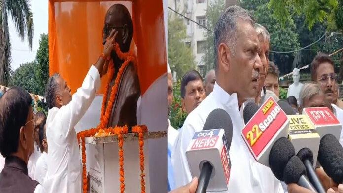 कांग्रेस प्रदेश कार्यालय में गांधी की प्रतिमा पर किया गया माल्यार्पण