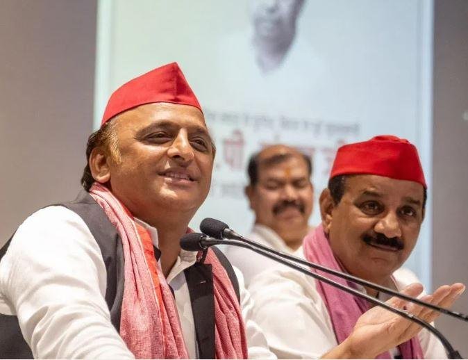 U.P. में सपा ने उपचुनाव के लिए जारी की 6 प्रत्याशियों की सूची | 22Scope News प्रत्याशियों की सूची जारी करते सपा मुखिया अखिलेश यादव