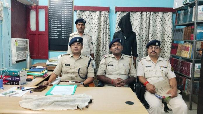 अवैध हथियार के साथ एक युवक गिरफ्तार