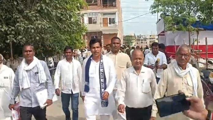 BSP के सिंबल पर सतीश यादव और पिंटू यादव ने किया नॉमिनेशन