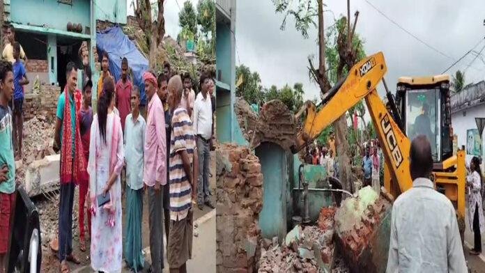 चपरी मोड़ के समीप अतिक्रमित भूमि पर चला प्रशासन का बुलडोजर