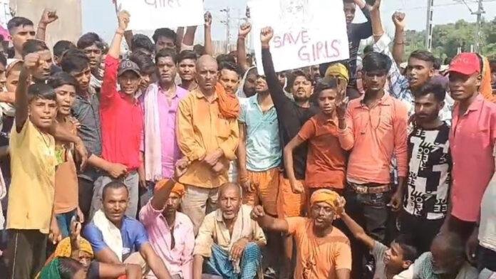 बच्ची के साथ दुष्कर्म करने के मामले को लेकर लोगों ने किया हंगामा