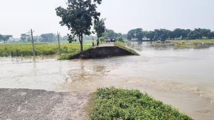 बेतिया में रिंग बांध टूटा, 5 पंचायतों में घुसा बाढ़ का पानी