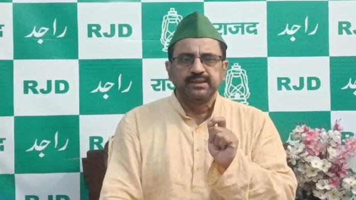 तेजस्वी कल से करेंगे कार्यकर्ता दर्शन सह संवाद कार्यक्रम, BJP-JDU में बेचैनी