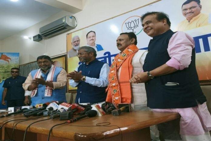 HRTUY-min Breaking : बीजेपी के हुए एनसीपी विधायक कमलेश सिंह, हिमंता ने दिलाई सदस्यता...