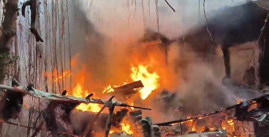 पटना सिटी के एक दुकान में लगी भयंकर आग