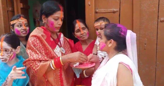 Nalanda में सिंदुर खेला के साथ दी गई माता को विदाई