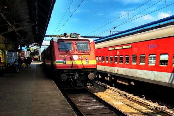 पर्व के मद्देनजर रेलवे चलाएगी Festival Special Train, वंदे भारत, तेजस समेत...