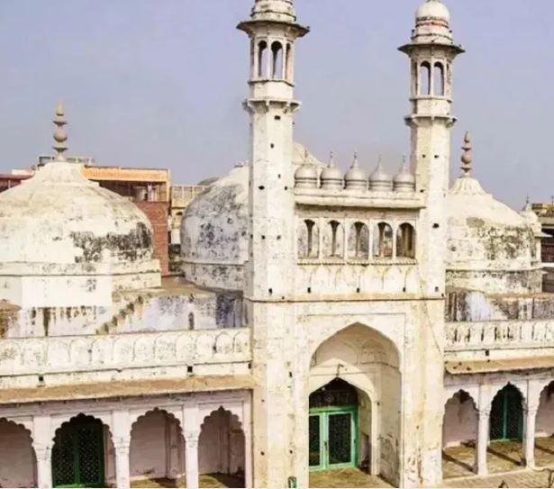 वाराणसी कोर्ट का अहम फैसला : ज्ञानवापी परिसर में न सर्वे होगा, न खुदाई विवादित ज्ञानवापी परिसर